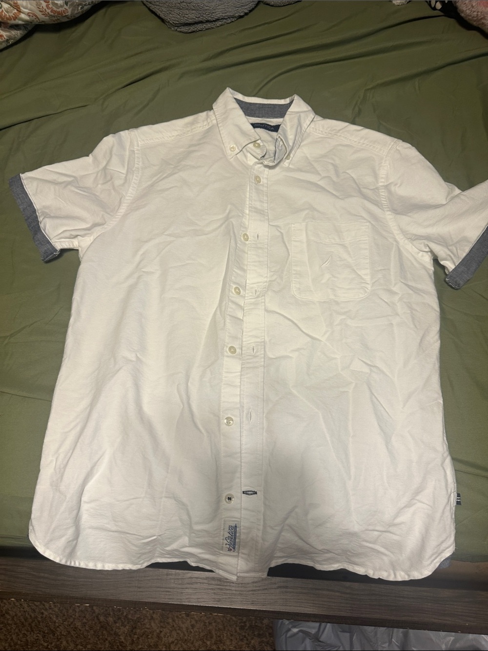 Nautica White Short-Sleeve Button-Up Shirt with Contrast Trim